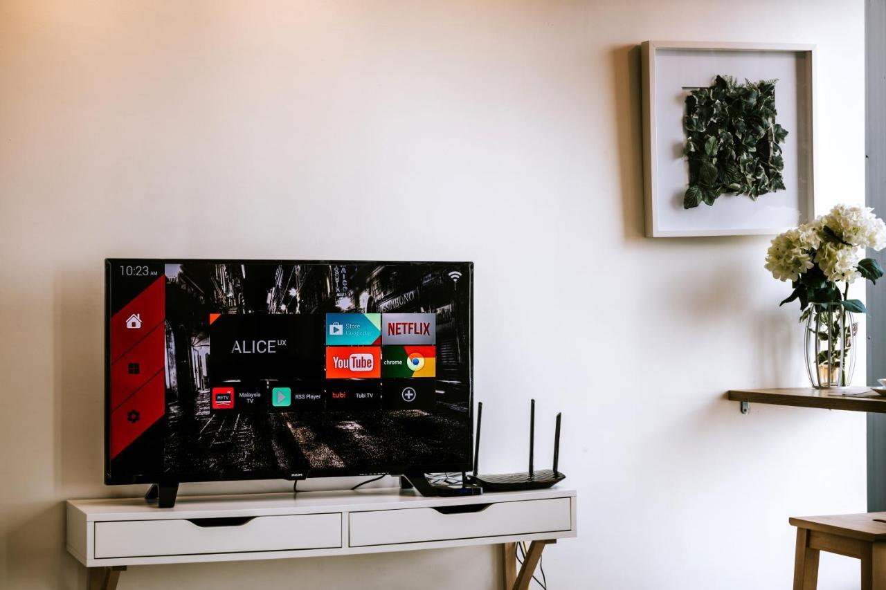 Muji Studio 2 - Seaview At 218 Tropicana Near Komtar Food Heaven With Netflix & Tv Box جورج تاون المظهر الخارجي الصورة